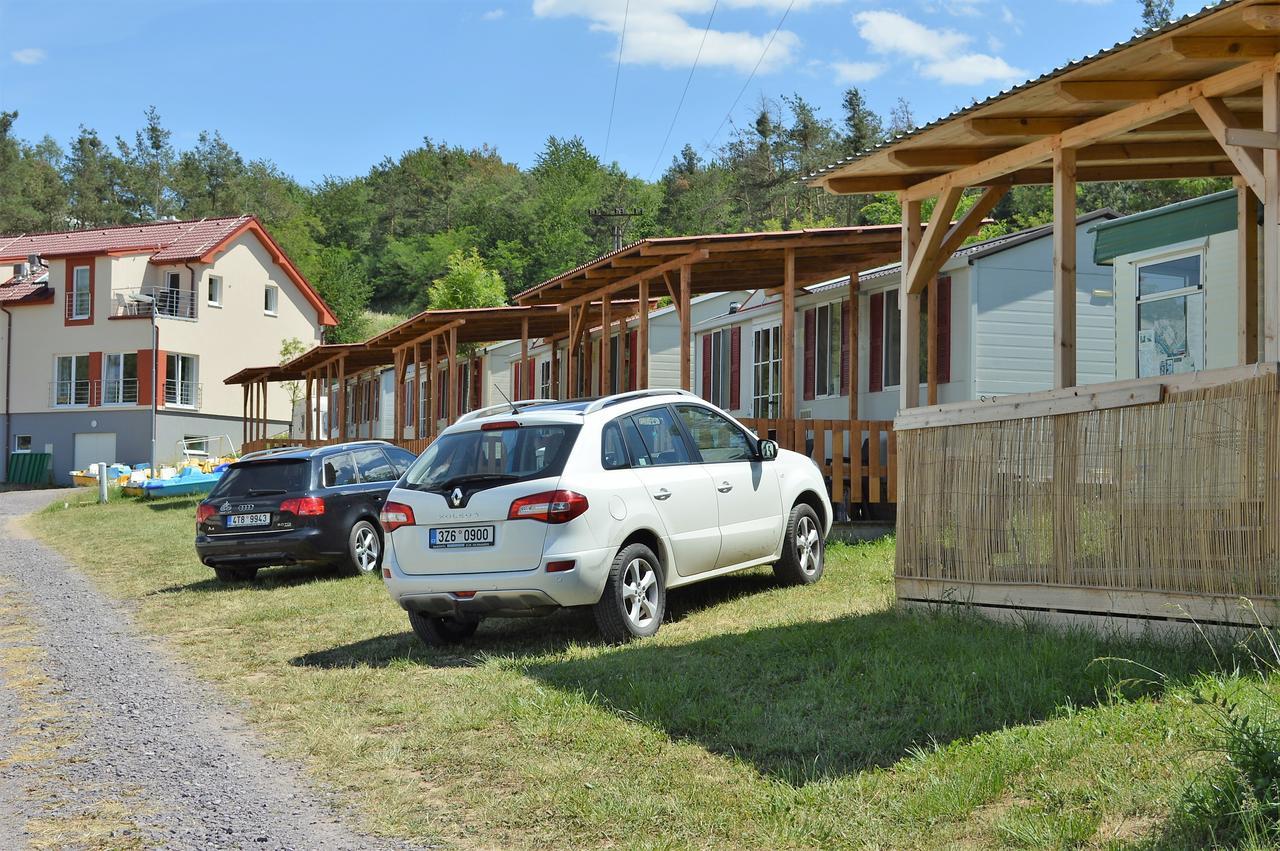 Mobilheimy U Prehrady Hotel Horní Dunajovice Exterior foto